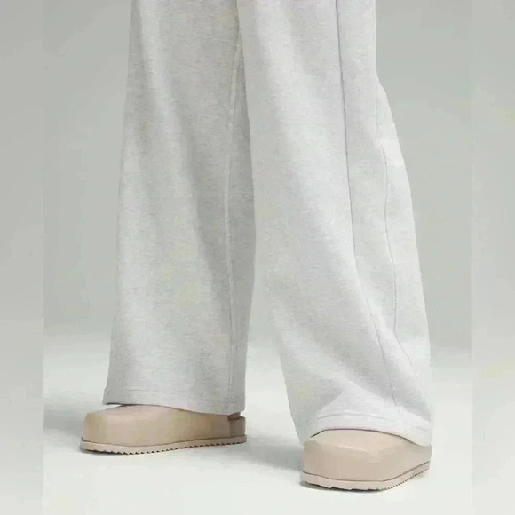 Lululemon Scuba  Mid-Rise Wide-Leg Pant *Full Length - Picture 4 of 6